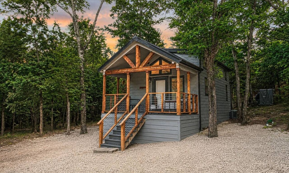 Gordonville Cabin | Wooded Lake Escape - The Tiny Retreat @ Paw Paw’s Place