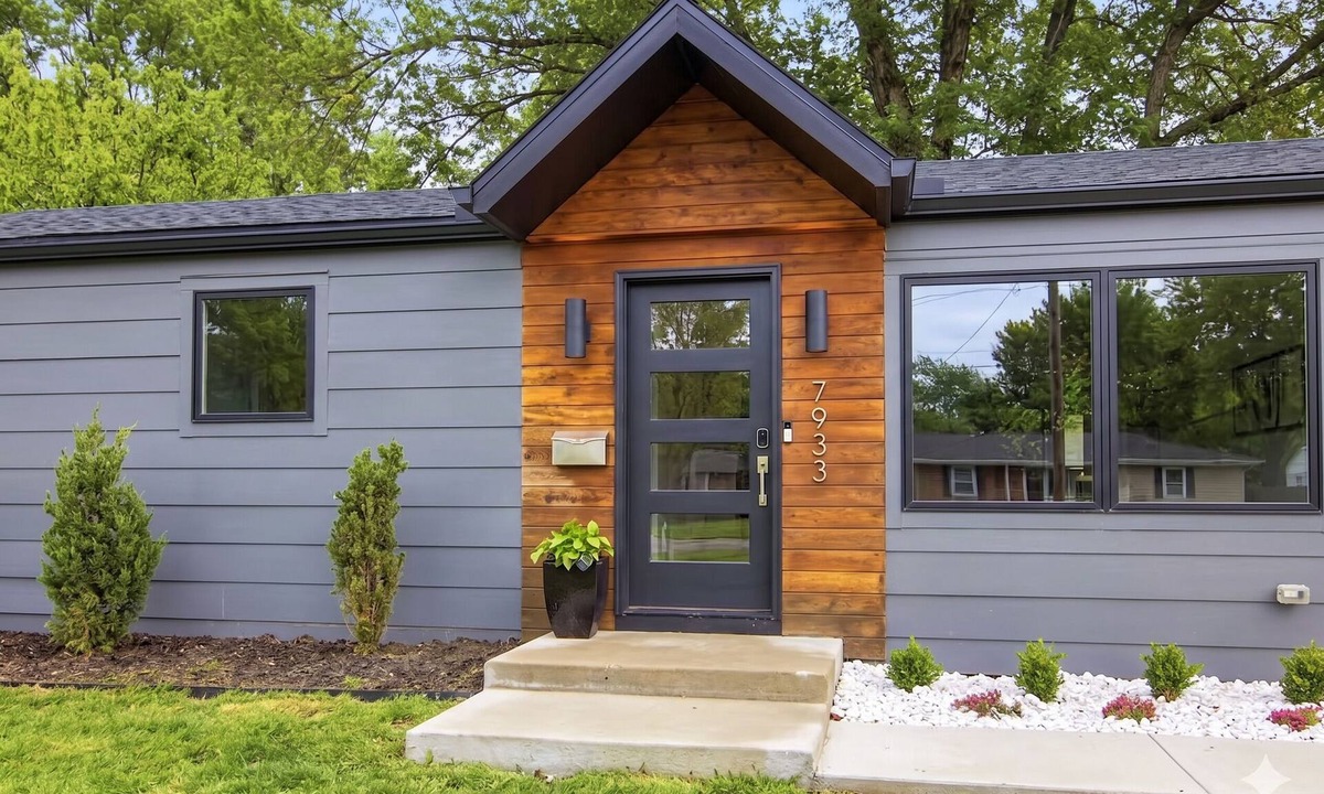 Overland Park House | World Cup Wonder! Walk to Downtown OP & Top Farmers Market