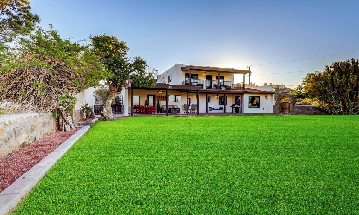 Mesilla House | Year-Round Heated Pool: Upscale Estate: Mountain Views