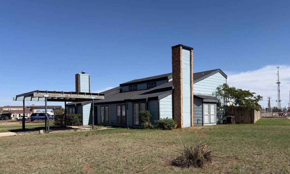 Odessa House | Your 3 bedroom home away from home in Odessa
