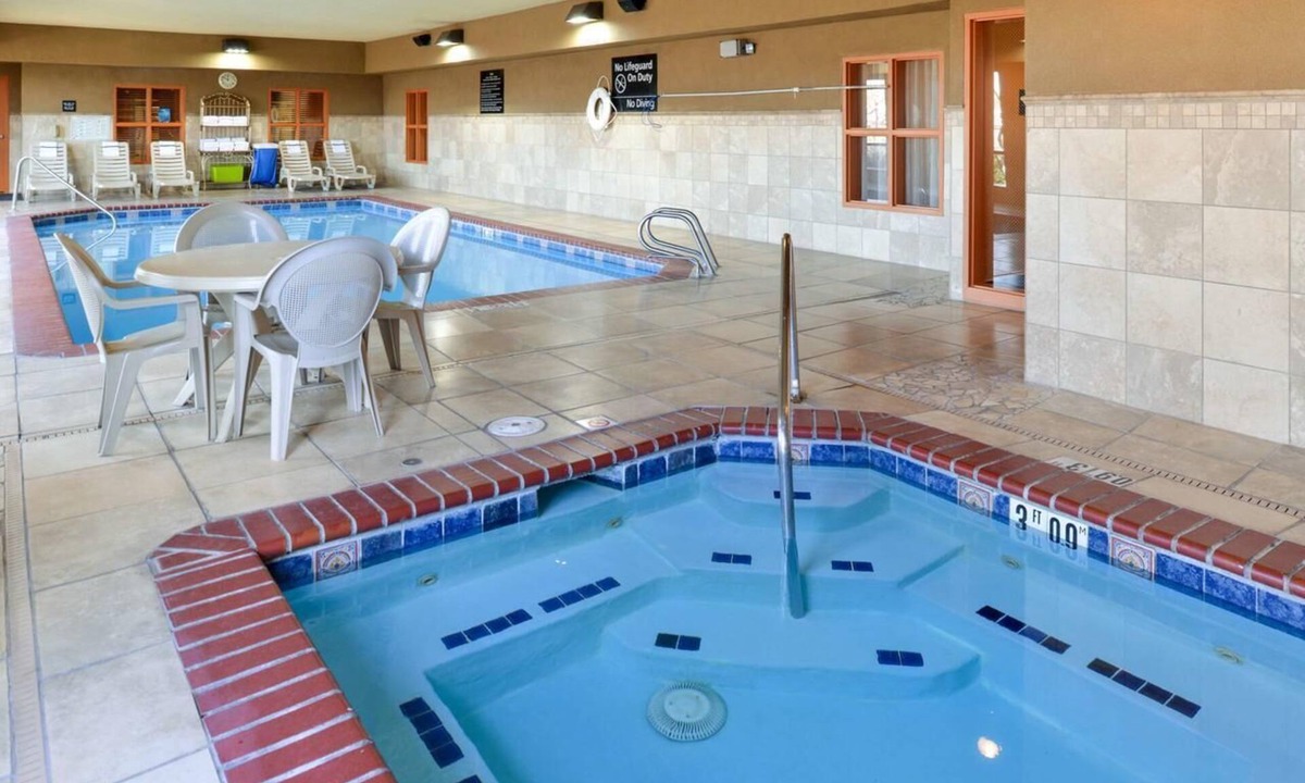 Westside Hotel | Your Home Away From Home! Indoor Pool, Pet-Friendly Property, Free Parking!