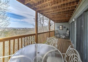 Branson Condo w/Views: 2 Mi to Silver Dollar City