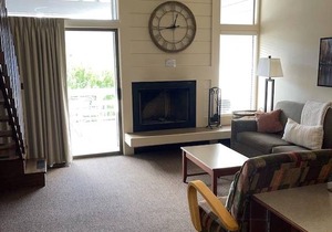C3 Waterfront Condo with Mountain Views