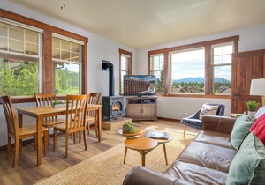 Cozens Pointe A-102 | Large Private Hot Tub | Minutes To Ski Resort!