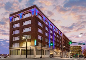 Holiday Inn Express Kansas City Downtown