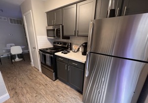 King suite in the heart of Arlington