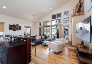 Luxury Townhome - Views - Ski in/Out - End Unit - Fire Pit