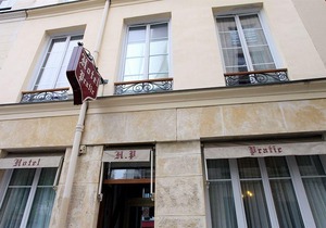 Pratic Hotel in Paris