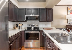 Ski Condo + Hot Tub Empire Coalition 202 Walk to Main + PC SKI 2B/2B