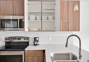 Sleek SLU 1BR w/Gym & Parking, walk to Space Needle, by Blueground