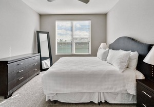 Stay Gia Modern 1BR Apartment with Swimming Pool
