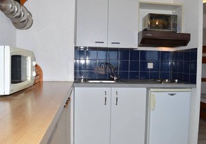 Studio Cabin with Pool, 4 Sleeps, Near Beach and Shops in Fleury-Saint-Pierre-la-Mer