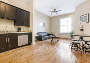 Hotel ∙ Gorgeous condo in Merchant Lofts by Hosteeva