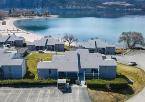 Yacinde B5 Waterfront Condo with Loft, Sleeps 4