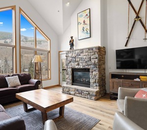 Gateway Lodge 