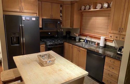 Deer Valley Condo | Deer Valley Townhouse, with New Private Hot Tub Just Steps Away from the Bus