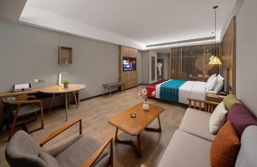 Luolong Hotel | 复美酒店