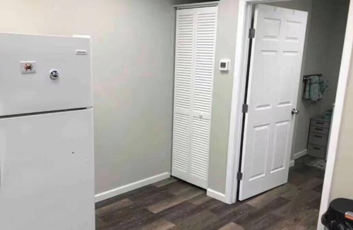 Hemphill Apartment | 1 bed/1 bath apartment downtown Hemphill Side A
