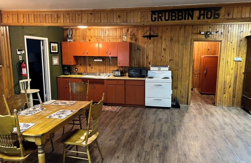 Lubbock House | 1-bedroom family get away house with huge open living area, and six beds.
