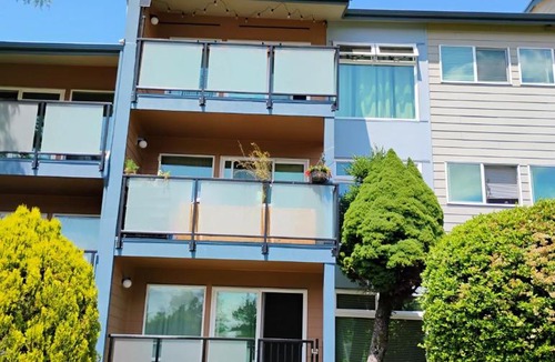 Tukwila Apartment | 1 bedroom in 3 BR condo