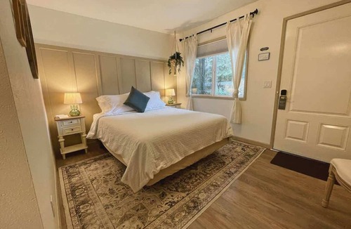 Port Angeles Hotel | #1 ❋Couple’s Getaway near Lake Crescent & ONP❋
