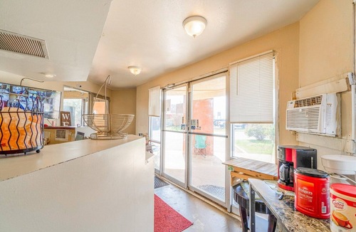 Chickasha Apartment | 1 King Bed & 1 Queen Bed