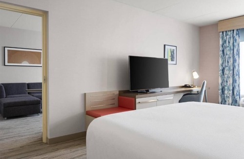 Albuquerque Hotel | 1 King Bed with Sofa bed | Easy access to Airport + Gym, Indoor Pool & Breakfast