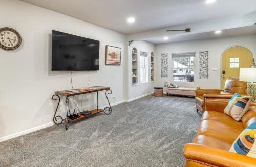 Casper House | 1 Mi to Dtwn Casper: Homey Getaway w/Yard!