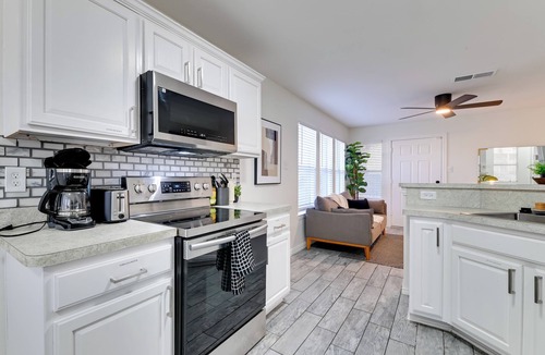 McKinney House | < 1 Mi to Historic McKinney: Modern Duplex w/Yard