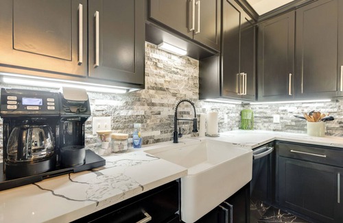 Somerville House | < 1 Mi to Lake Somerville! Dual-Unit Family Base