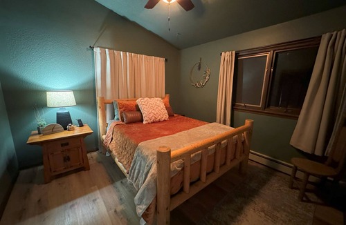 Booneville Cabin | 10-Acre Adventure Lodge w/River Valley View on 10 Acres - Cozy/Romantic/Family