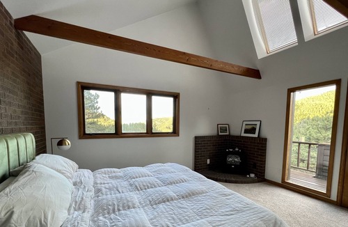 Boulder House | 10 Acre Mountain Retreat in BOULDER. Less than 10 minutes from downtown.
