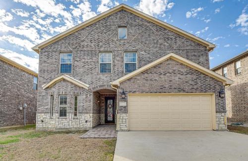 Grand Prairie House | 10 Mi to Soccer Stadium! Family Home Near Dallas