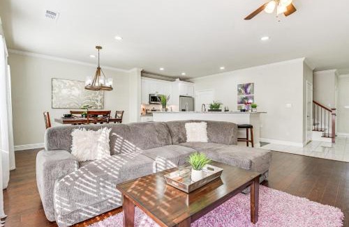 Grand Prairie House | 10 Mi to Soccer Stadium! Family Home Near Dallas