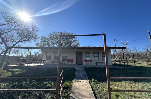 D'Hanis Cabin | 10+ near Hondo in D’Hanis TX.