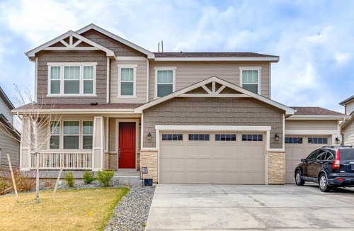 Aurora Apartment | 12 Mi to Hospitals: Modern Apartment in Aurora!