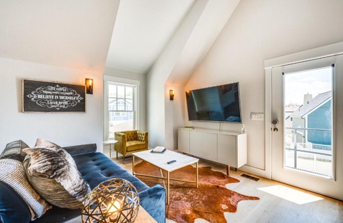 North Central Westminster Apartment | 14 Mi to Dtwn Denver: Sleek Westminster Home