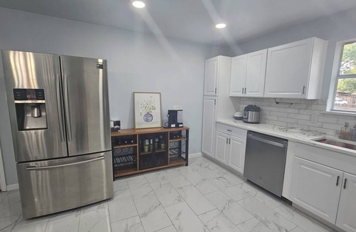 South Arlington House | 14 minutes from att stadium, 5 bedrooms home for big family stay