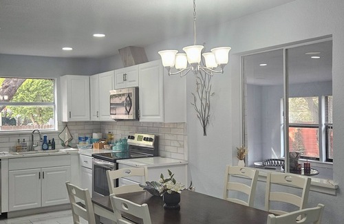 South Arlington House | 14 minutes from att stadium, 5 bedrooms home for big family stay