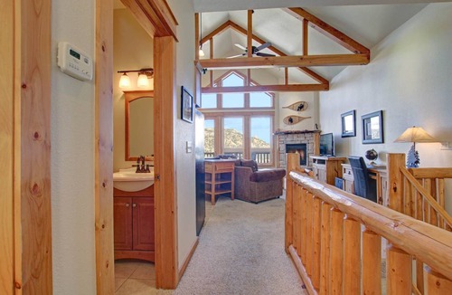 Estes Park Condo | 140 m² Condo ∙ 2 bedrooms ∙ 6 guests