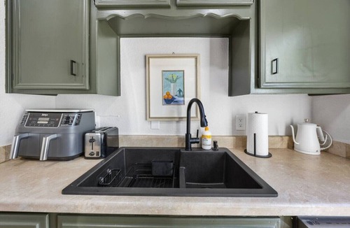 West Arlington House | 15 Min to AT&T Stadium World Cup Private Yard