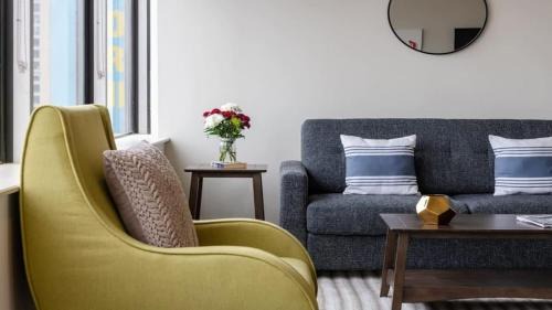 Downtown Dallas Apartment | 16th FL Bold CozySuites with pool, gym #4