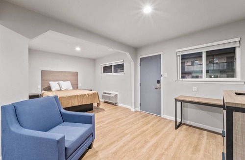 South Arlington Apartment | 1902 Studios
