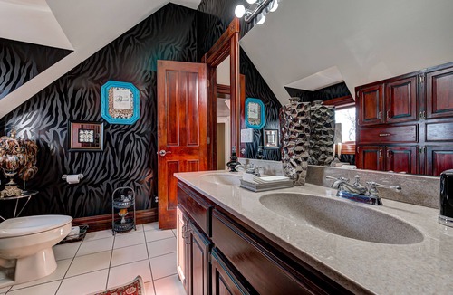 Edmond Other | 1908 Victorian Farmhouse Unit A