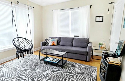 Lower Greenville Apartment | 1920s Urban Charm, Lower-Greenville Ave Area