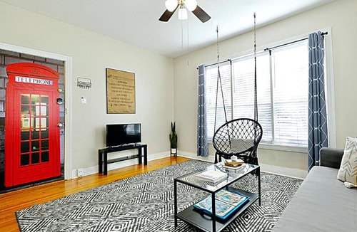 Lower Greenville Apartment | 1920s Urban Charm, Lower-Greenville Ave Area