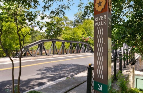 Tobin Hill House | 1BR/1BA Walk Downtown Riverwalk, Golf, Zoo & Pearl