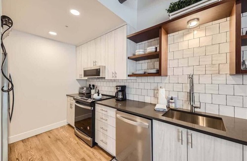 LoDo Apartment | 1BR LoDo 30+: Warehouse Loft Parking, Gym, Rooftop
