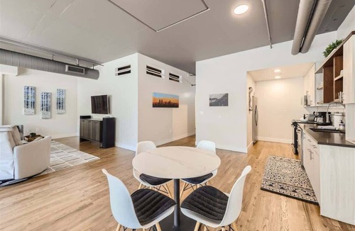 LoDo Apartment | 1BR LoDo 30+: Warehouse Loft Parking, Gym, Rooftop