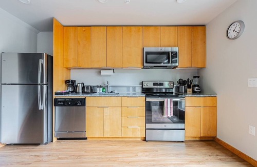 Northwest Bellevue Apartment | 1BR | Modern, Chic, AC | Bellevue | Sophari East A